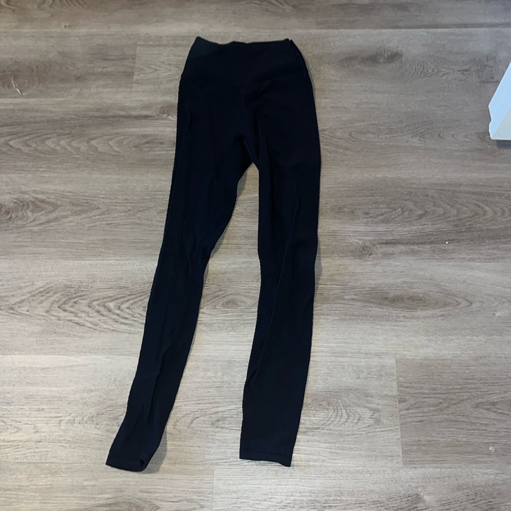 Ribbed buffbunny leggings size small
